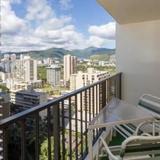Tower 1 Suite 2214 at Waikiki — фото 3