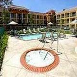 Cortona Inn and Suites Anaheim Resort — фото 1