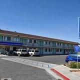 Motel 6 Bakersfield Airport — фото 1