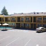 3 PALMS-Napa Valley Hotel — фото 1
