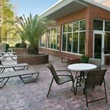 Гостиница Cambria Suites Savannah Airport — фото 2