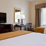 Holiday Inn Express Hotel & Suites Hillside — фото 3
