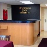 Rodeway Inn Airport — фото 1