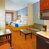 Holiday Inn Express Hotel & Suites Byram — фото 1